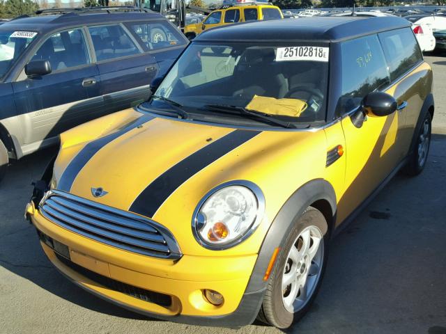 WMWML33548TN67465 - 2008 MINI COOPER CLU YELLOW photo 2