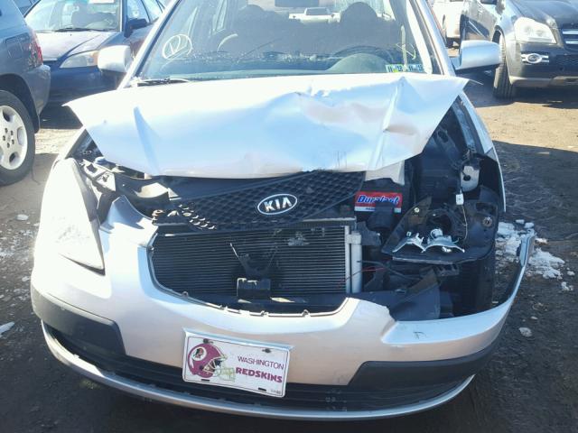 KNADE123X66092687 - 2006 KIA RIO SILVER photo 9