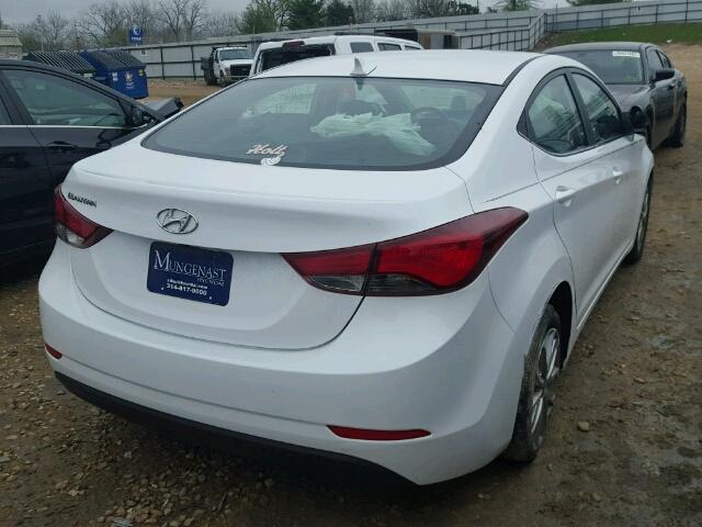 5NPDH4AEXFH585872 - 2015 HYUNDAI ELANTRA SE WHITE photo 4