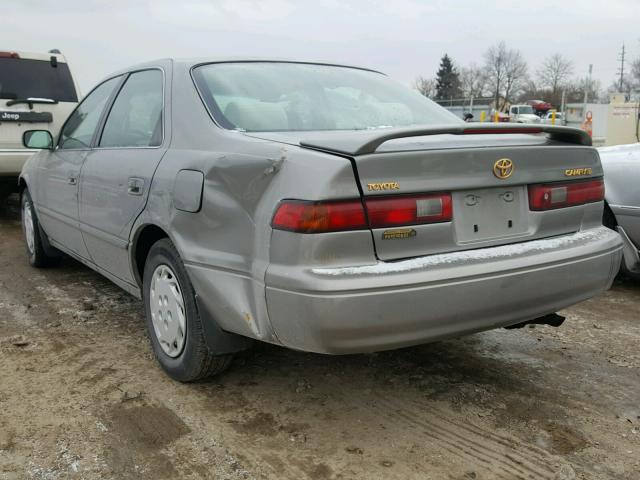 4T1BG22KXVU142740 - 1997 TOYOTA CAMRY CE GRAY photo 3