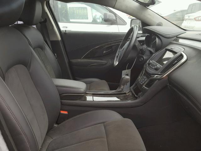 1G4GA5GR1EF157114 - 2014 BUICK LACROSSE SILVER photo 5