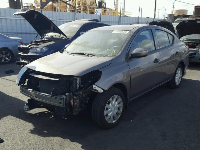 3N1CN7AP5HL826928 - 2017 NISSAN VERSA S CHARCOAL photo 2