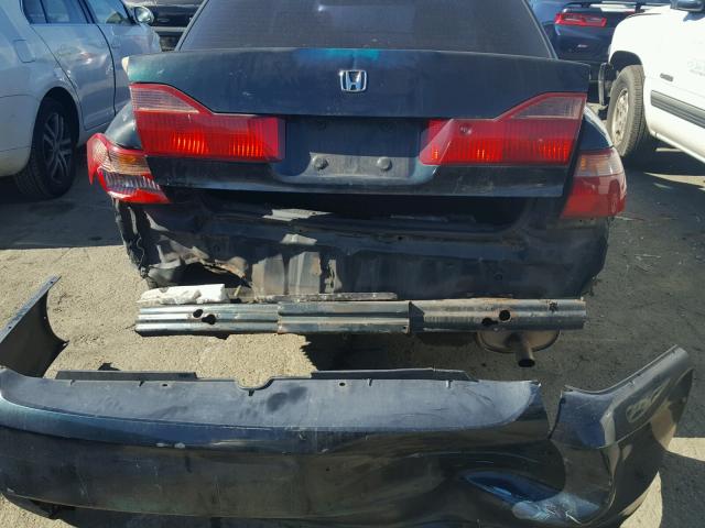 1HGCG5657WA268864 - 1998 HONDA ACCORD EX GREEN photo 9