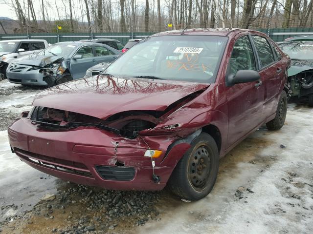 1FAHP34N17W296682 - 2007 FORD FOCUS ZX4 MAROON photo 2