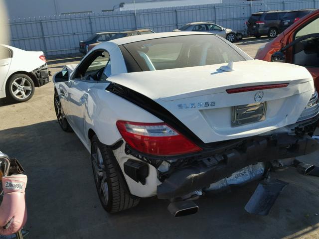 WDDPK4HA5CF040823 - 2012 MERCEDES-BENZ SLK 250 WHITE photo 3