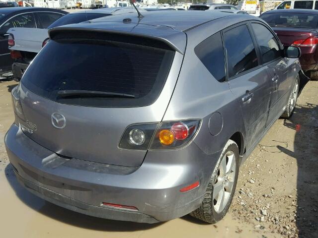 JM1BK143561513969 - 2006 MAZDA 3 HATCHBAC SILVER photo 4