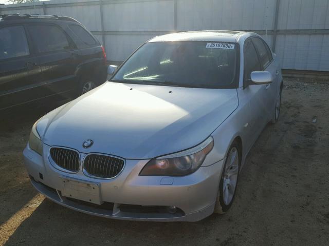 WBANB33585CN67049 - 2005 BMW 545 I SILVER photo 2