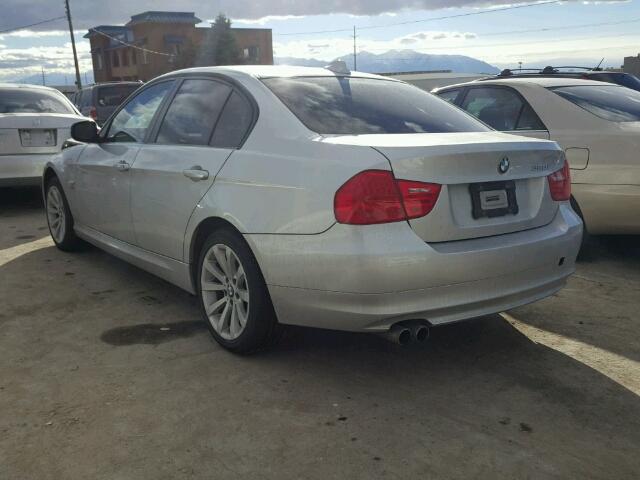 WBAPK7C51BA816413 - 2011 BMW 328 XI SILVER photo 3