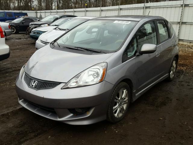 JHMGE8G4XAC024943 - 2010 HONDA FIT SPORT GRAY photo 2