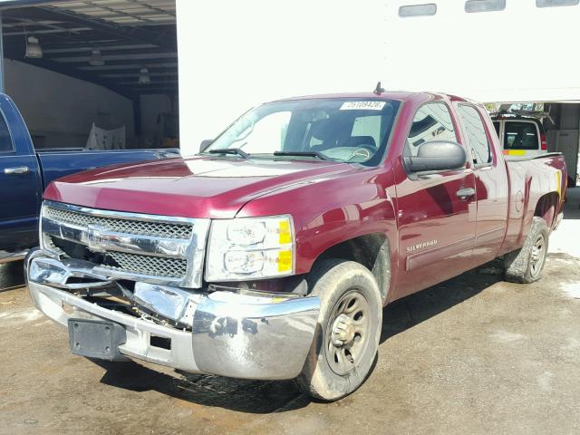 1GCRCSEA4DZ228466 - 2013 CHEVROLET SILVERADO BURGUNDY photo 2