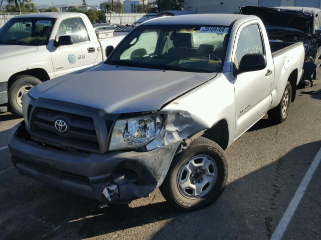 5TENX22N46Z215539 - 2006 TOYOTA TACOMA SILVER photo 2