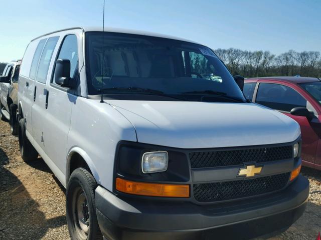 1GCWGAFF4H1308138 - 2017 CHEVROLET EXPRESS G2 WHITE photo 1