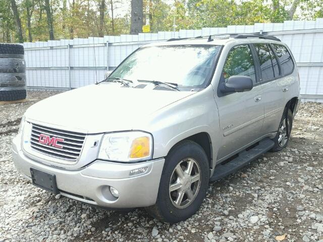 1GKDT13S862308420 - 2006 GMC ENVOY SILVER photo 2