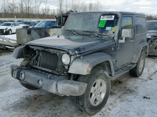 1C4AJWAG9GL257490 - 2016 JEEP WRANGLER S BLACK photo 2