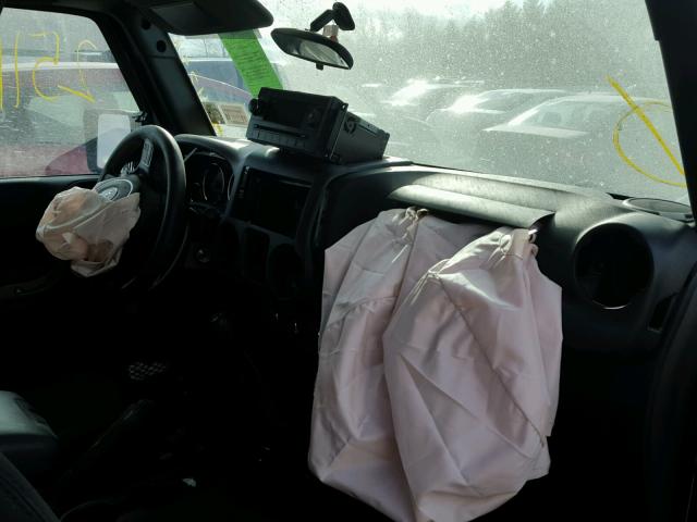 1C4AJWAG9GL257490 - 2016 JEEP WRANGLER S BLACK photo 9