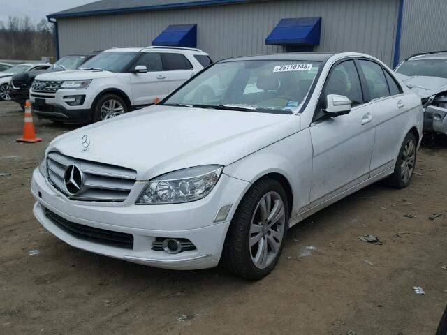 WDDGF81X08F081815 - 2008 MERCEDES-BENZ C 300 4MAT WHITE photo 2