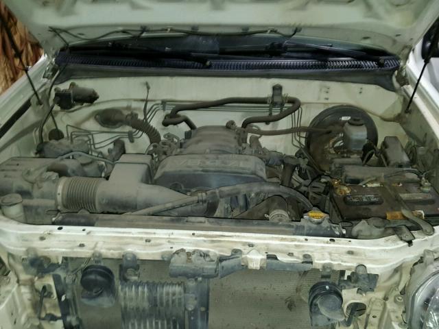 5TBDT44105S492092 - 2005 TOYOTA TUNDRA DOU WHITE photo 7