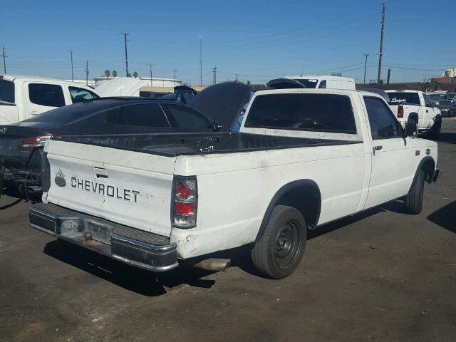 1GCCS14R2H8212174 - 1987 CHEVROLET S TRUCK S1 WHITE photo 4