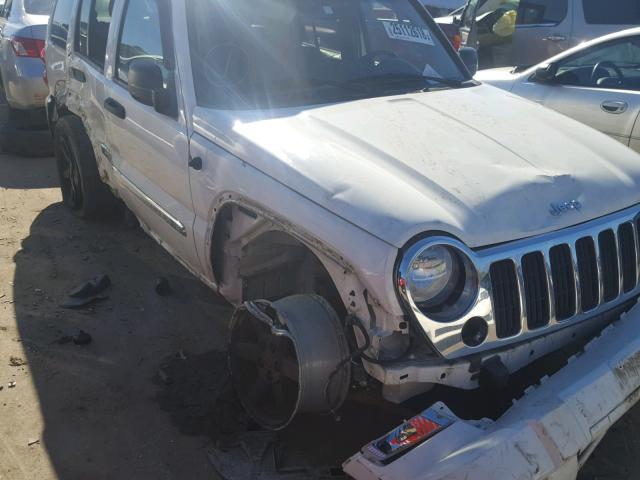 1J4GL58K55W564377 - 2005 JEEP LIBERTY LI WHITE photo 9
