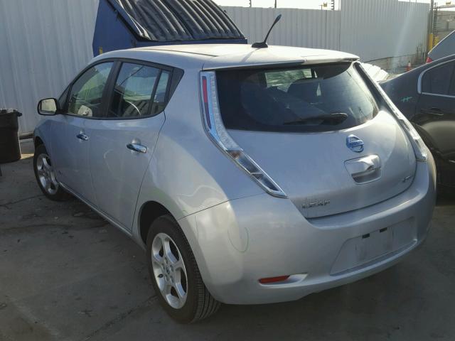 1N4AZ0CP9DC404590 - 2013 NISSAN LEAF S SILVER photo 3