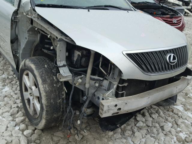 2T2HA31U24C039294 - 2004 LEXUS RX 330 GRAY photo 9