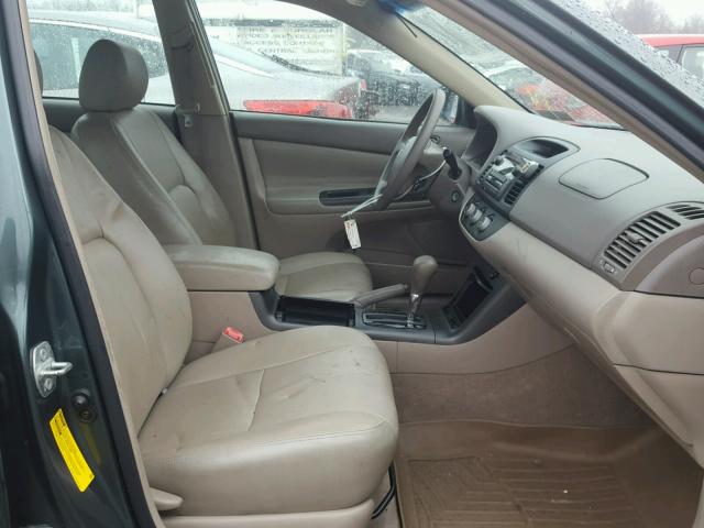 4T1BE30K55U078749 - 2005 TOYOTA CAMRY LE Сұр фото 5