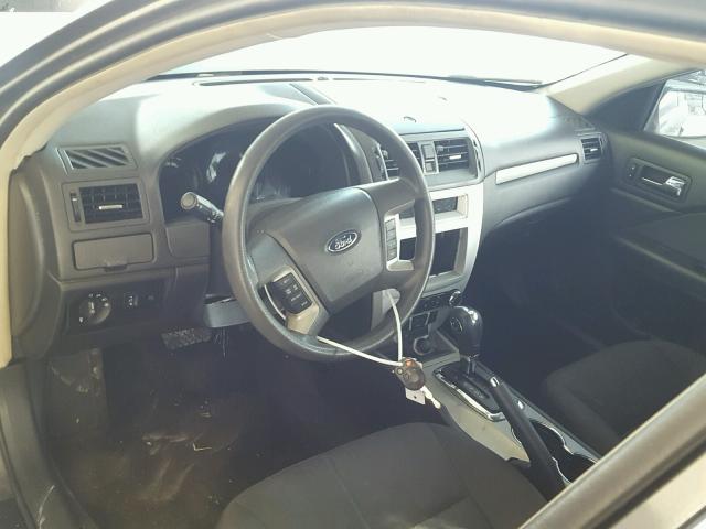 3FAHP0HGXCR249819 - 2012 FORD FUSION SE GRAY photo 9