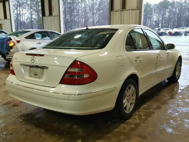 WDBUF56J66A788300 - 2006 MERCEDES-BENZ E 350 WHITE photo 4