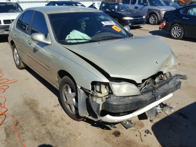 1N4DL01D0WC107766 - 1998 NISSAN ALTIMA XE GREEN photo 1