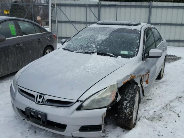 1HGCM66577A104739 - 2007 HONDA ACCORD EX SILVER photo 2