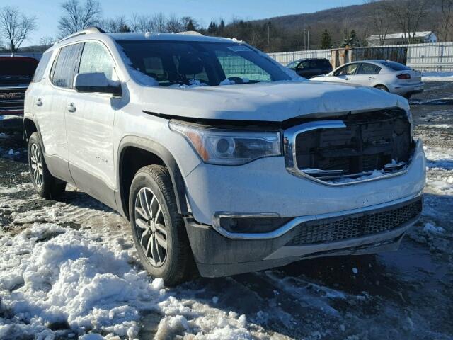 1GKKNSLA8HZ237888 - 2017 GMC ACADIA SLE WHITE photo 1