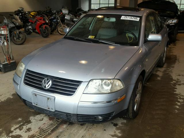 WVWRH63B72P357413 - 2002 VOLKSWAGEN PASSAT GLX SILVER photo 2