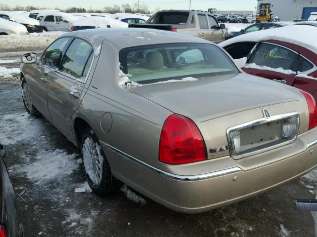 1LNHM81W75Y644219 - 2005 LINCOLN TOWN CAR S BEIGE photo 3