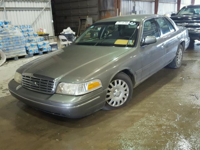 2FAFP71W72X157889 - 2002 FORD CROWN VICT GRAY photo 2