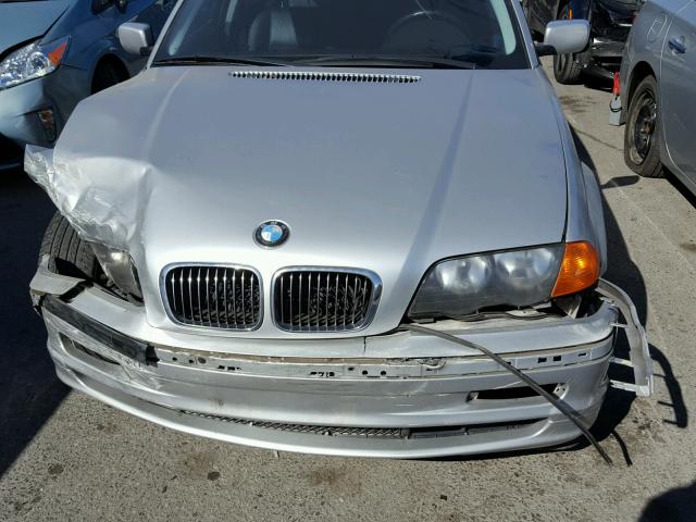 WBAAM5337YFR15039 - 2000 BMW 328 I SILVER photo 7