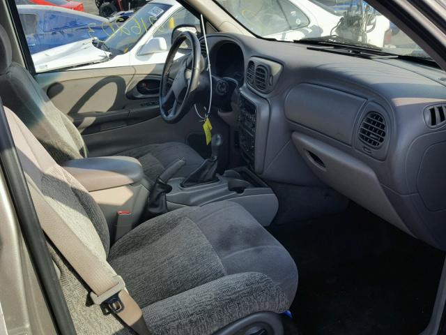 1GNDS13S132188302 - 2003 CHEVROLET TRAILBLAZE GRAY photo 5