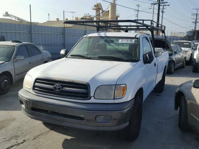 5TBJN3217YS121946 - 2000 TOYOTA TUNDRA WHITE photo 2