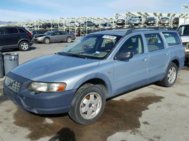 YV1SZ58D311019165 - 2001 VOLVO V70 XC BLUE photo 2