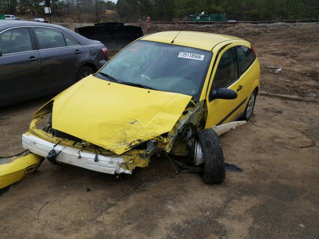 3FAFP31331R229408 - 2001 FORD FOCUS ZX3 YELLOW photo 2