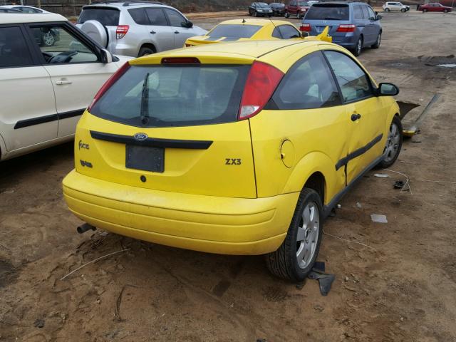3FAFP31331R229408 - 2001 FORD FOCUS ZX3 YELLOW photo 4