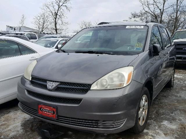 5TDZA23C44S085076 - 2004 TOYOTA SIENNA CE SILVER photo 2