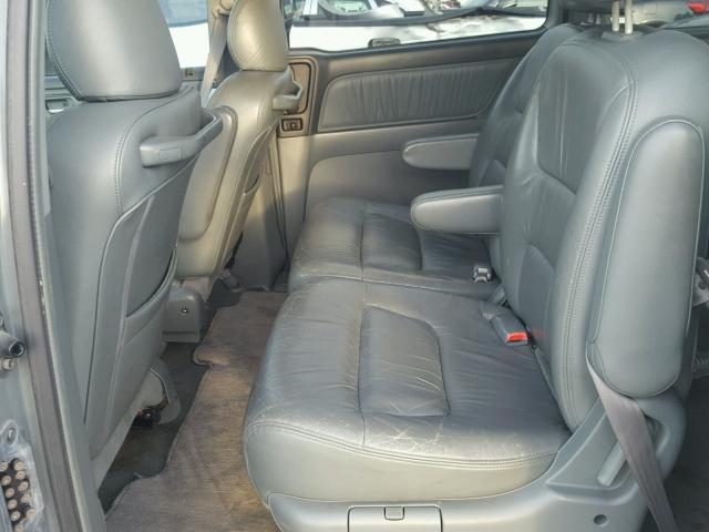 2HKRL18902H517909 - 2002 HONDA ODYSSEY EX GRAY photo 6