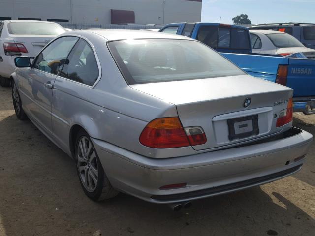 WBABN53401JU32277 - 2001 BMW 330 CI SILVER photo 3