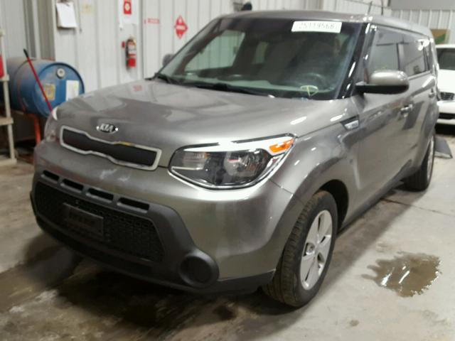 KNDJN2A22G7270754 - 2016 KIA SOUL GRAY photo 2