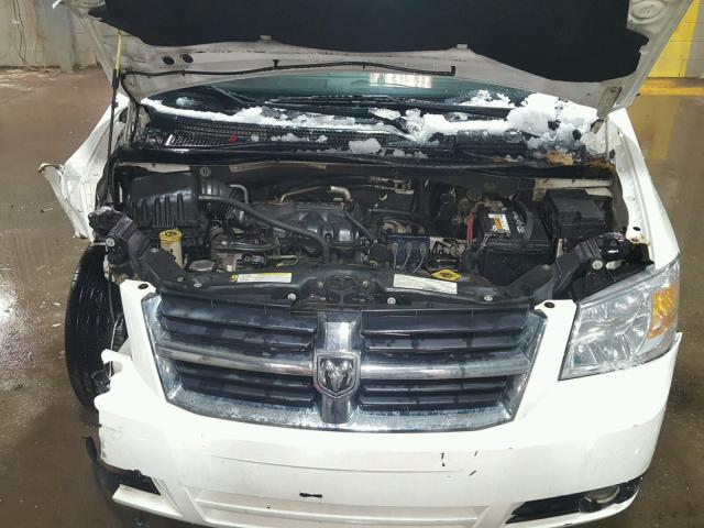 2D8HN54P78R813914 - 2008 DODGE GRAND CARA WHITE photo 7