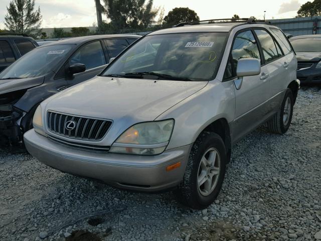 JTJGF10U320143062 - 2002 LEXUS RX 300 SILVER photo 2