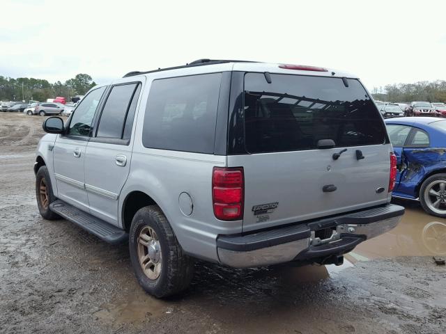 1FMRU15LXYLB66200 - 2000 FORD EXPEDITION SILVER photo 3