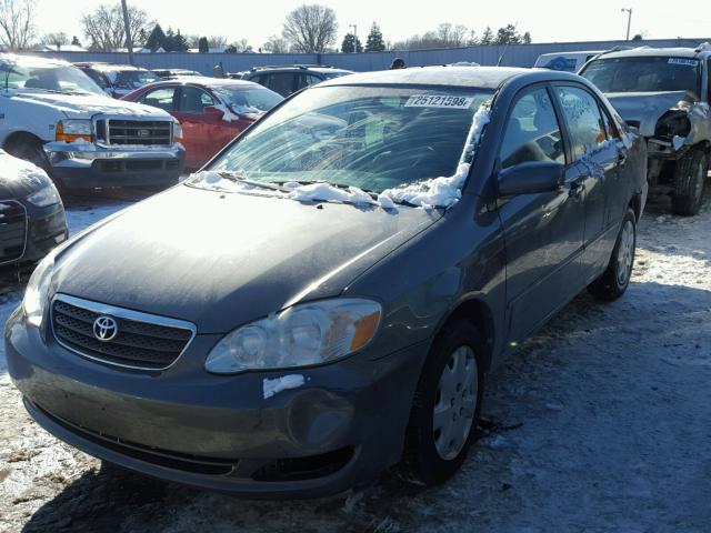 2T1BR32E27C828317 - 2007 TOYOTA COROLLA CE GRAY photo 2