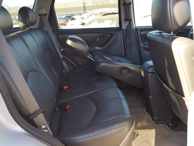 4F2CZ96163KM52714 - 2003 MAZDA TRIBUTE ES 银色 照片 4