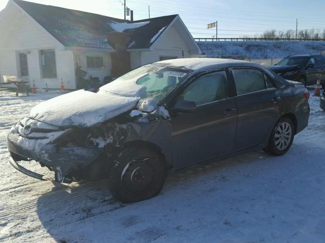 2T1BU4EE8CC786486 - 2012 TOYOTA COROLLA BA GRAY photo 2